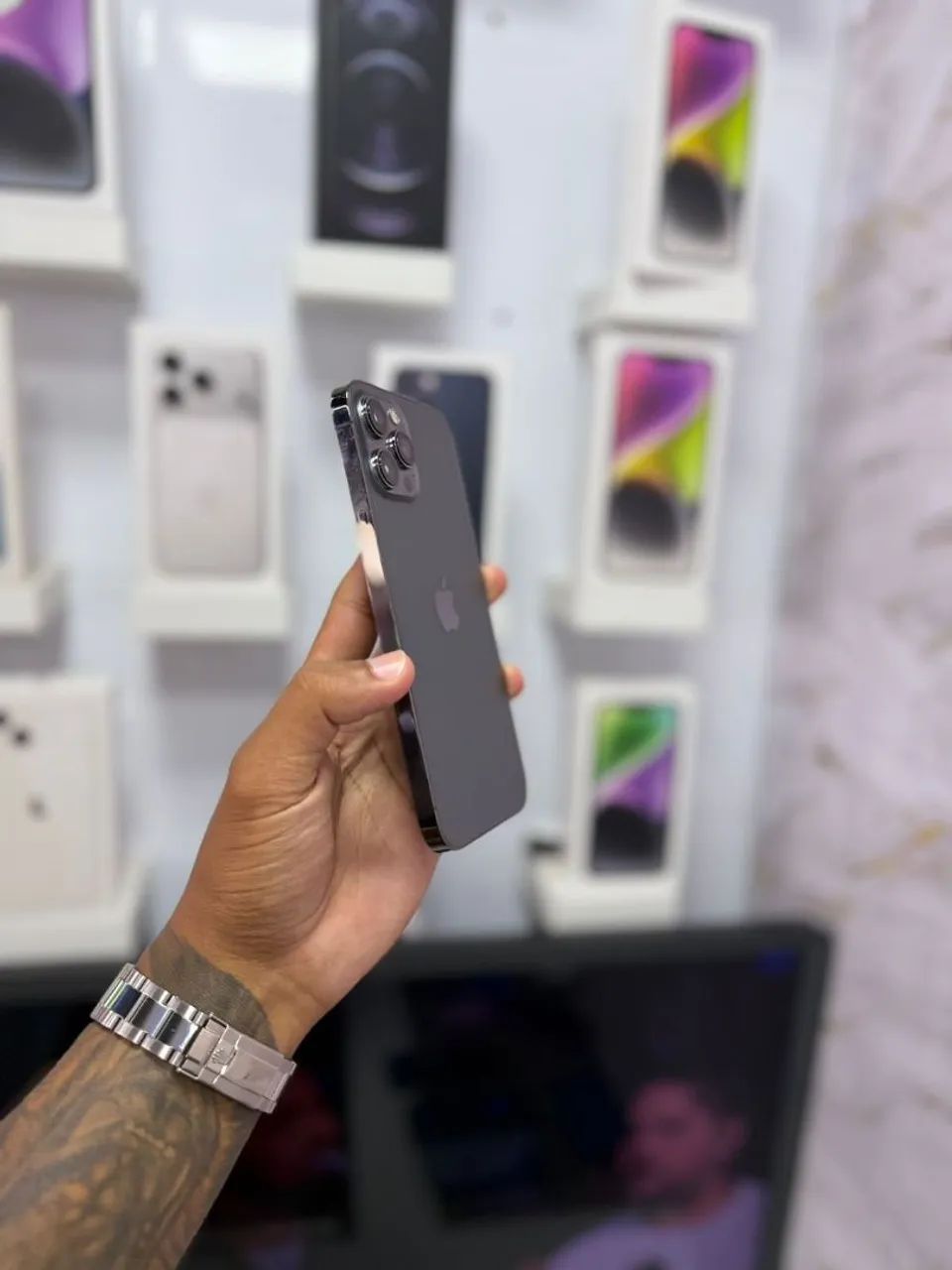 IPHONE 12 PRO MAX 256GB<br>R$ 2.499,00 <br>GRAFITE - Foto 4