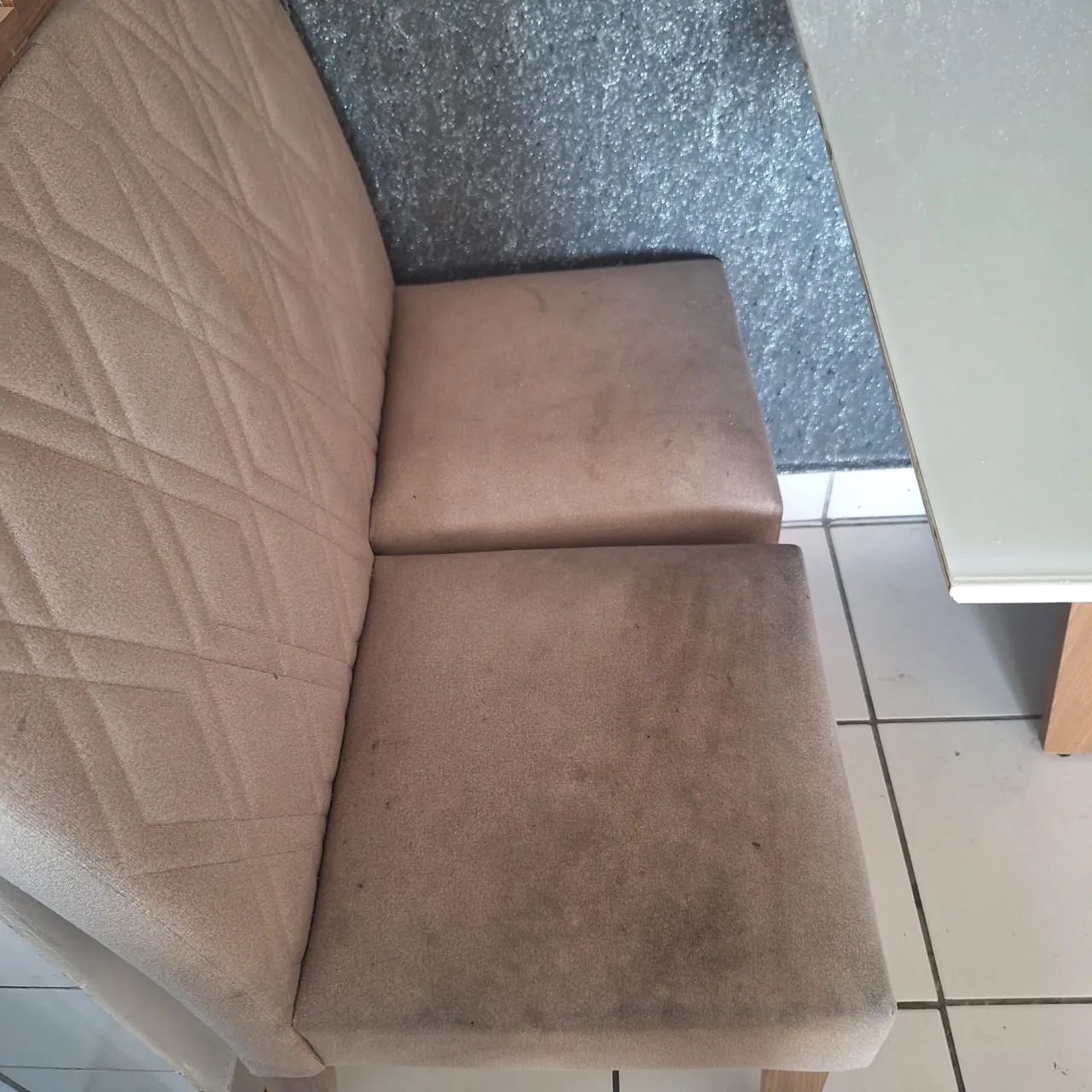 Mesa com cadeiras - Foto 3