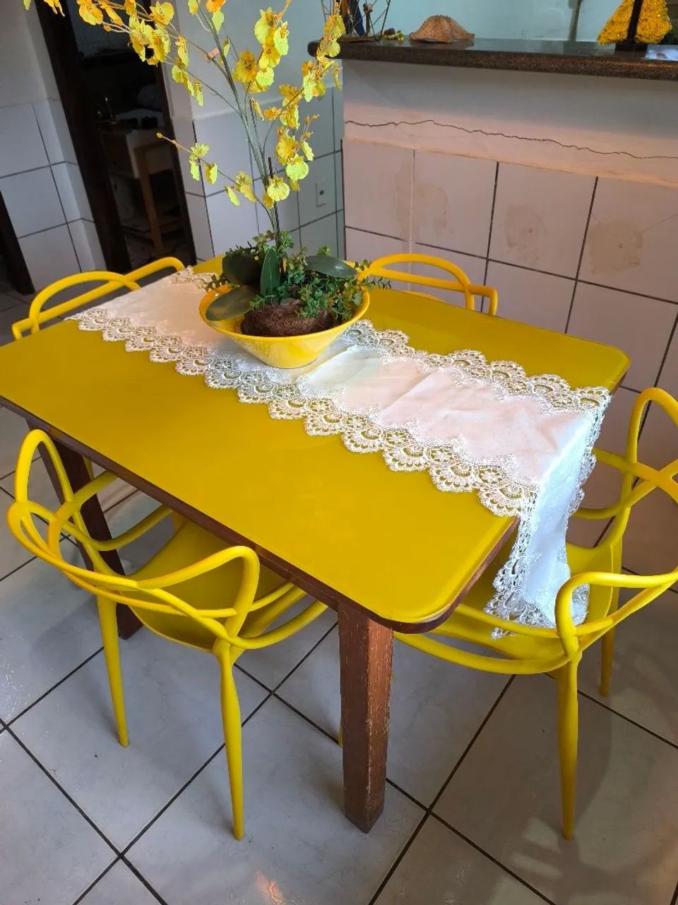 Venda de Mesa e quatro Cadeiras! - Foto 3