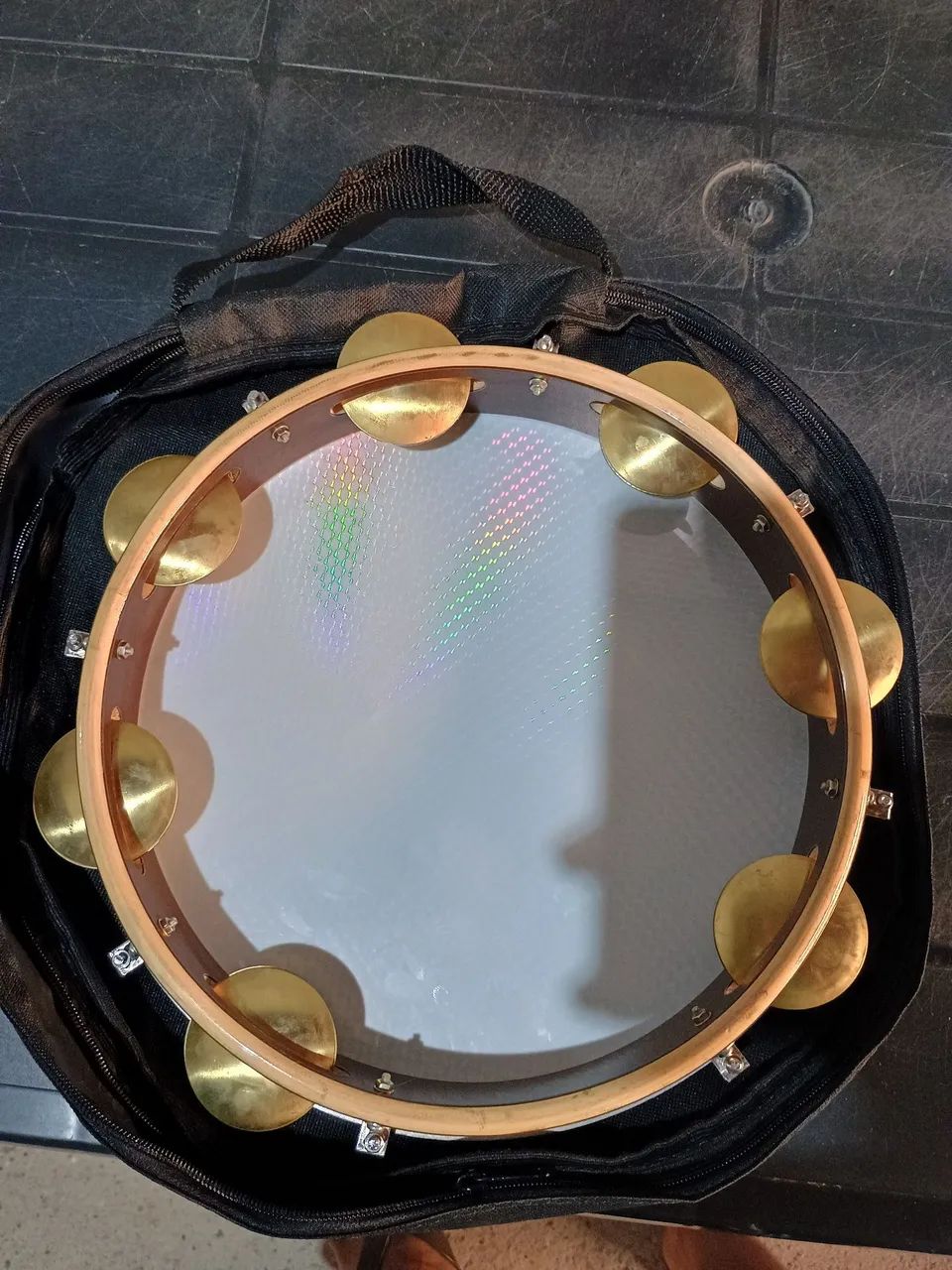 Pandeiro profissional 11 polegadas cor chocolate com dourado da marca Timbra! - Foto 2