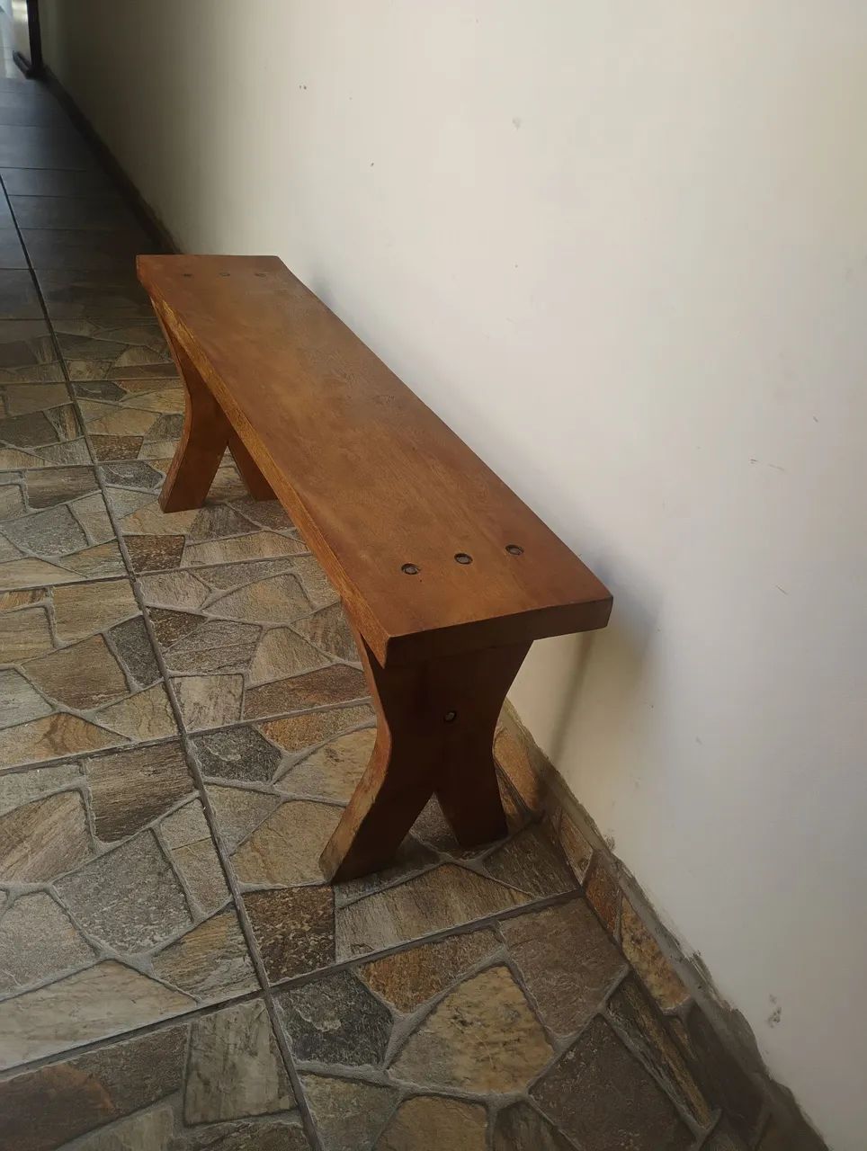Mesa de madeira + 2 Bancos - Foto 2