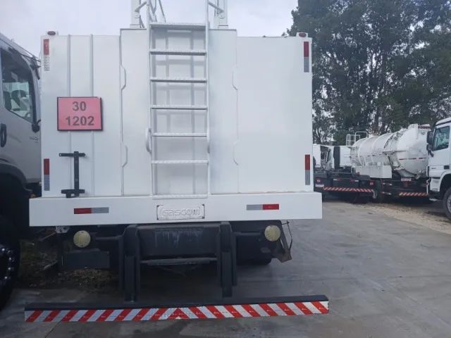VW 31330 6X4 2021 COMBOIO - Foto 5