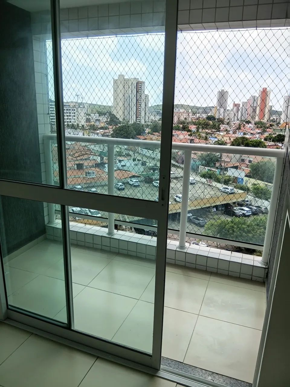 Aluga-se Apto no Cond. Paradise Vilage - Foto 4