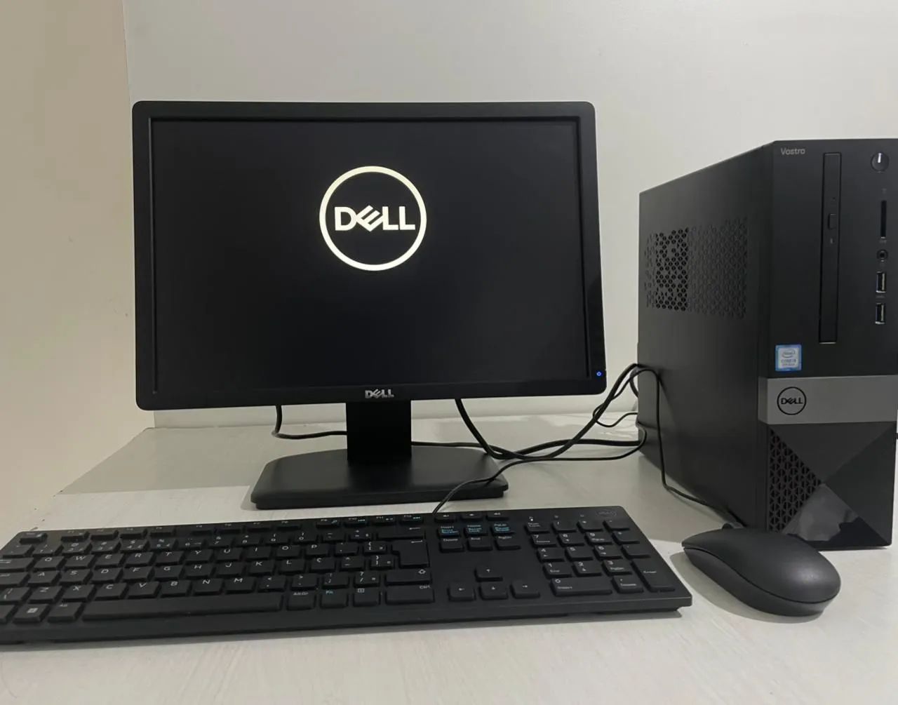 Dell vostro 3470 i3 9 geração 8gb ddr4 1Tb HD - Computadores e