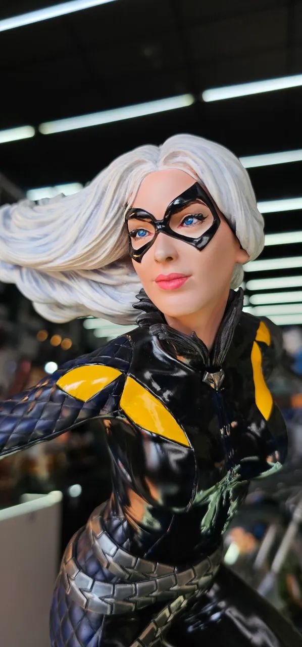 Black Cat Premium Format Sideshow 1/4