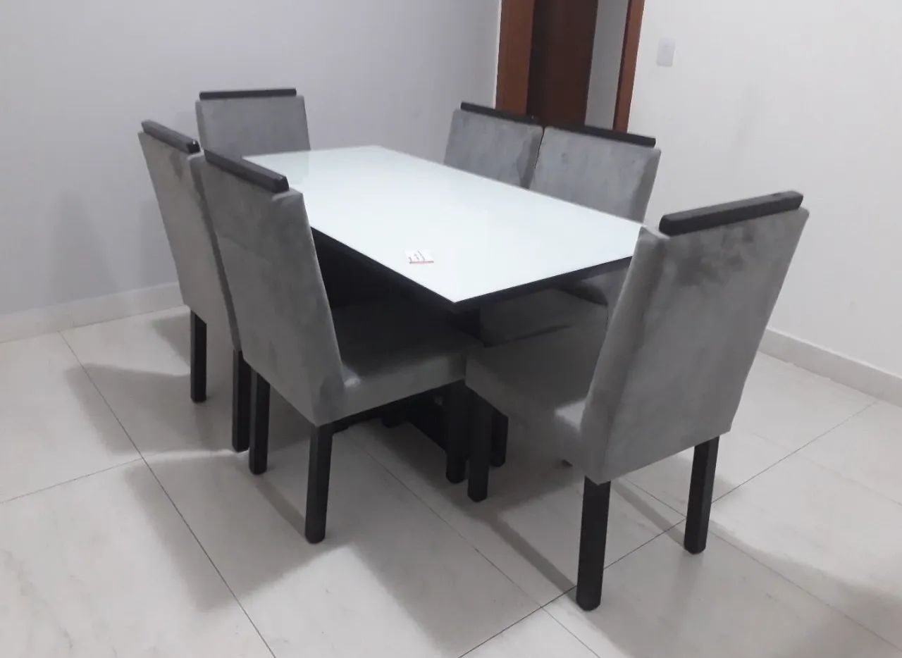 Mesa 6 cadeiras madeira maciça  - Foto 4