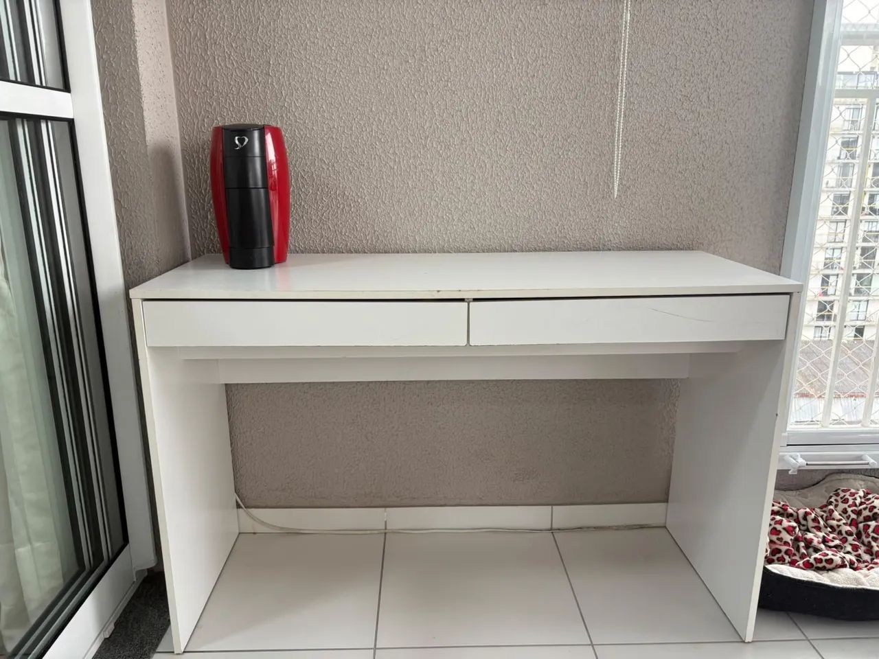 VENDO MESA ESCRIVANINHA BRANCA