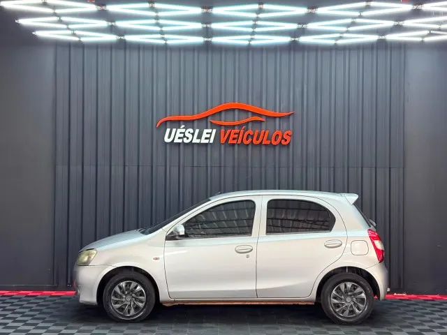 Toyota Etios 1.3 16V FLEX 2014