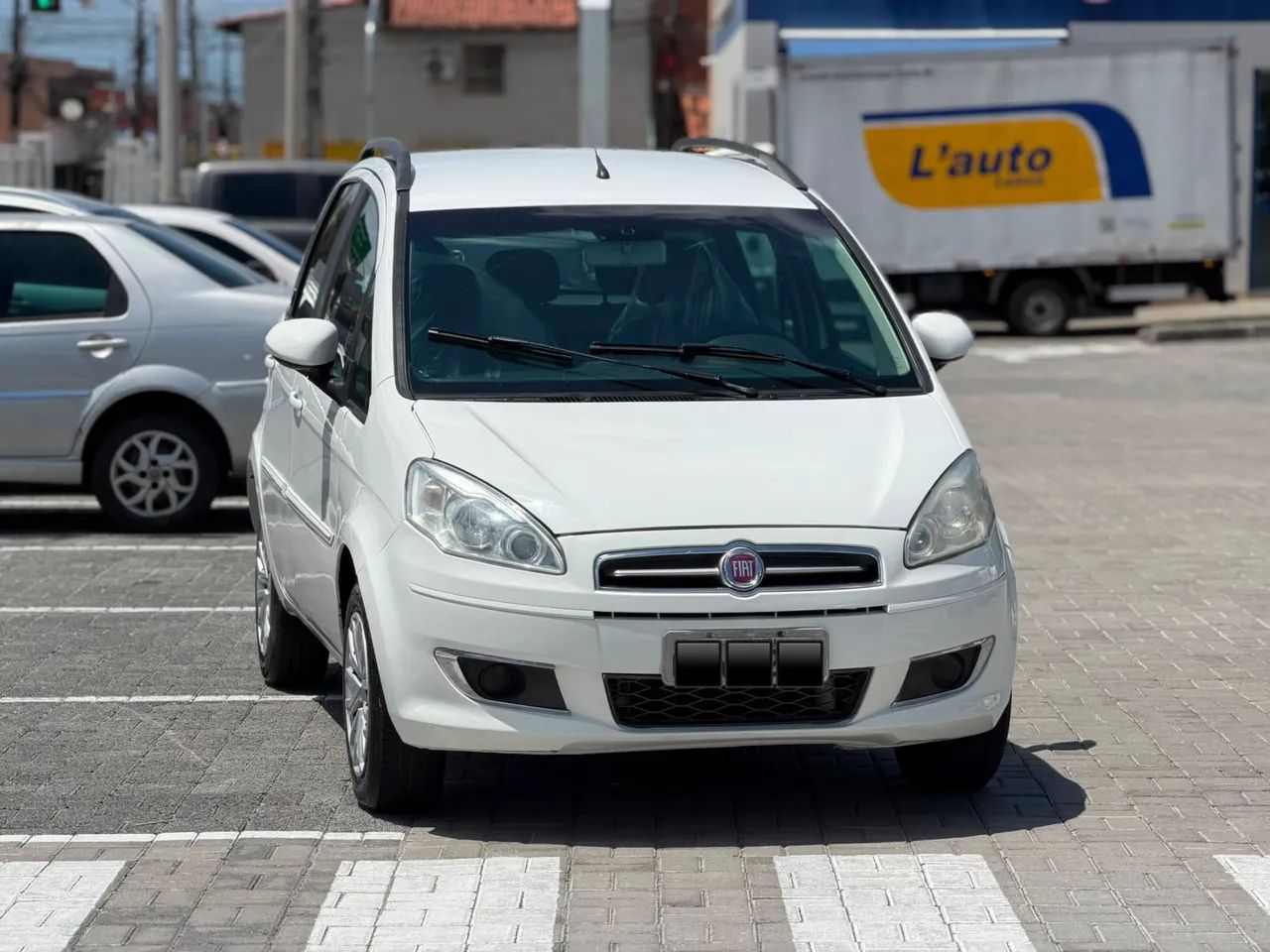 Fiat Idea Attractive 1.4 Fire Flex 8V 5P 2014
