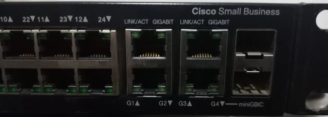 Switch Cisco SF300-24 Small Business - Foto 3
