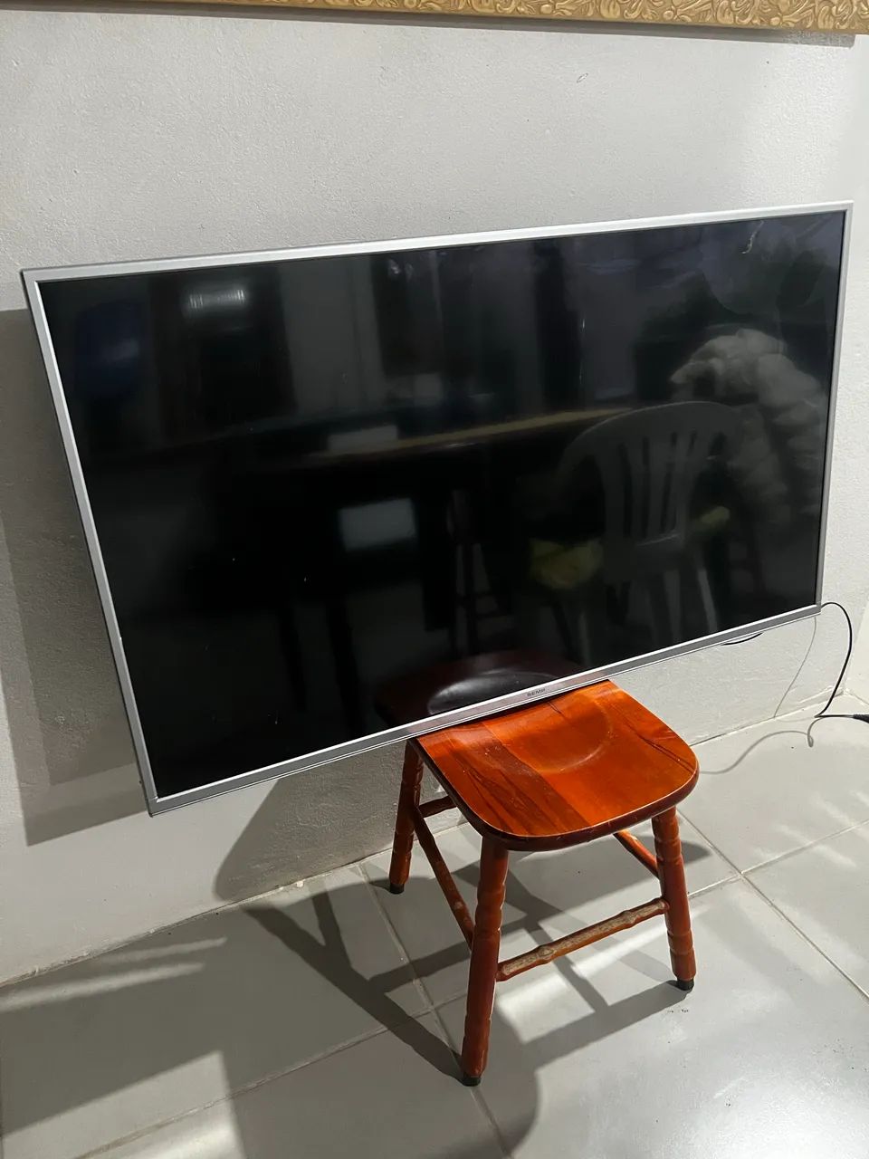 Tv smart TCL 49 polegadas (canto da tela quebrado)