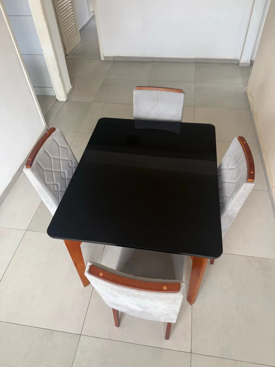 Mesa São Carlos Abeille Ret 4 Cad Mel/Preto