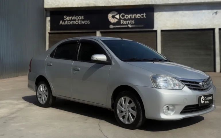 Toyota Etios Sedan uber confort - Foto 2