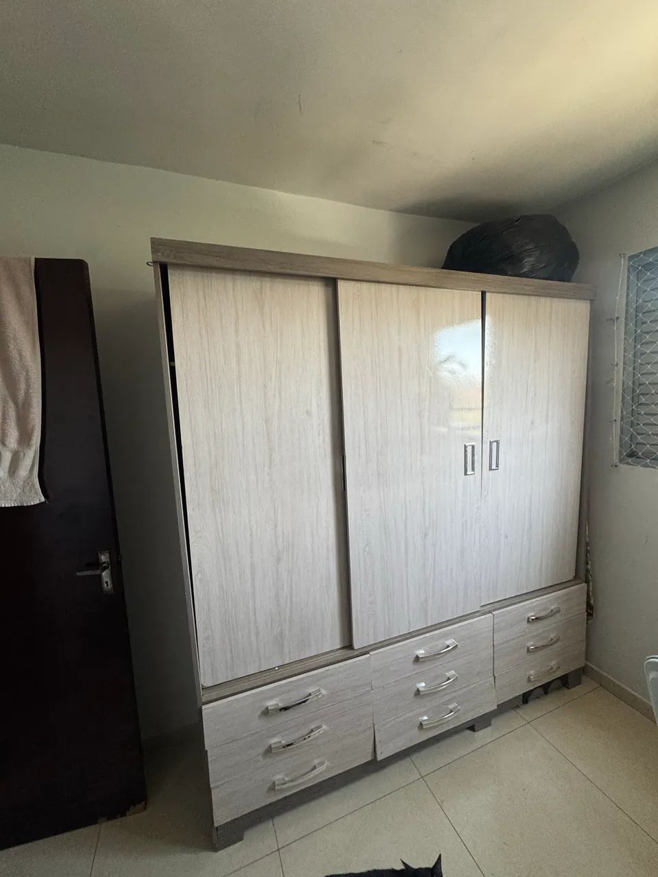 Guarda roupa casal usado