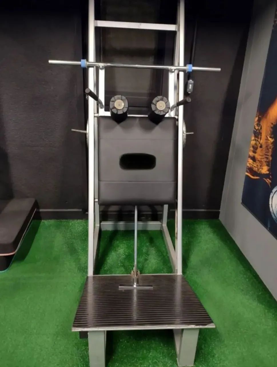 AGACHAMENTO HACK MÁQUINA - EQUIPAMENTO APARELHO MUSCULAÇÃO  - Foto 5