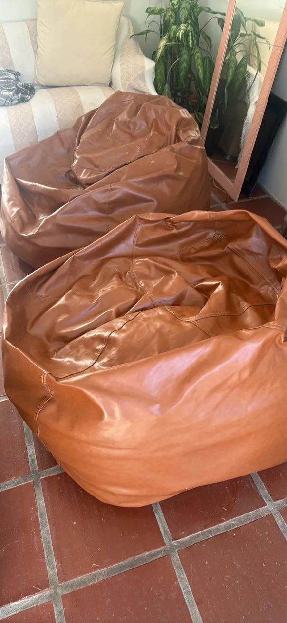 Large brown puff 419420978367047681