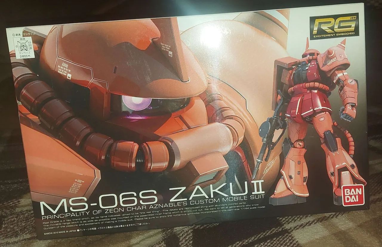 Real Grade Char's ZAKU II Model Kit