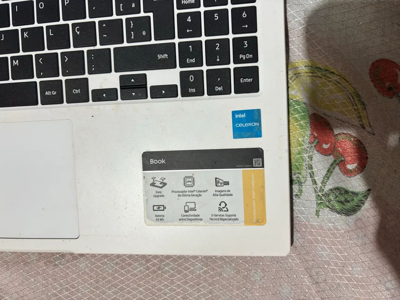 Notebook Samsung com tela Full HD 