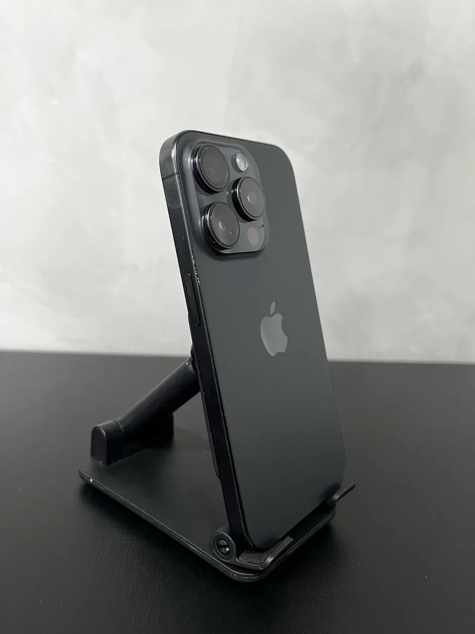 iPhone 15 Pro - 256GB - Seminovo! - Celulares e Smartphones
