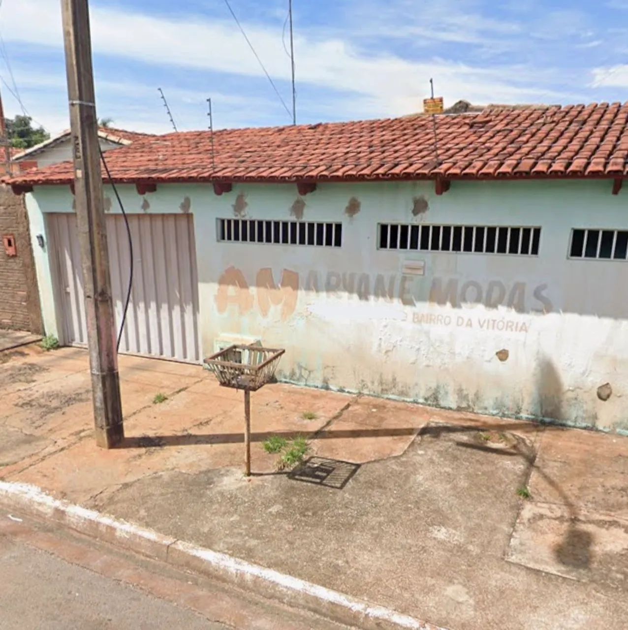 Casa bairro da vitória com quintal grande