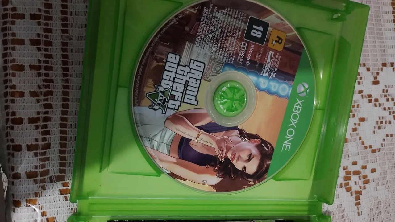 Jogo Xbox one GTA V - Foto 5