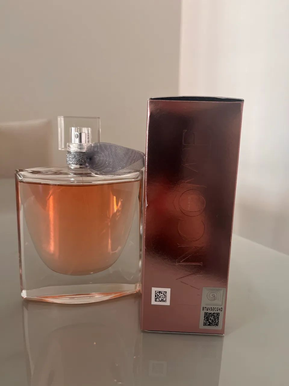 Perfume original La vie est belle da Lâncome aberto - Foto 2