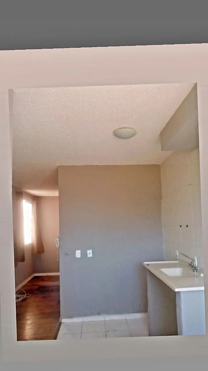 Apartamento com 2 quartos, sala, cozinha, banheiro e área de serviço. - Foto 3