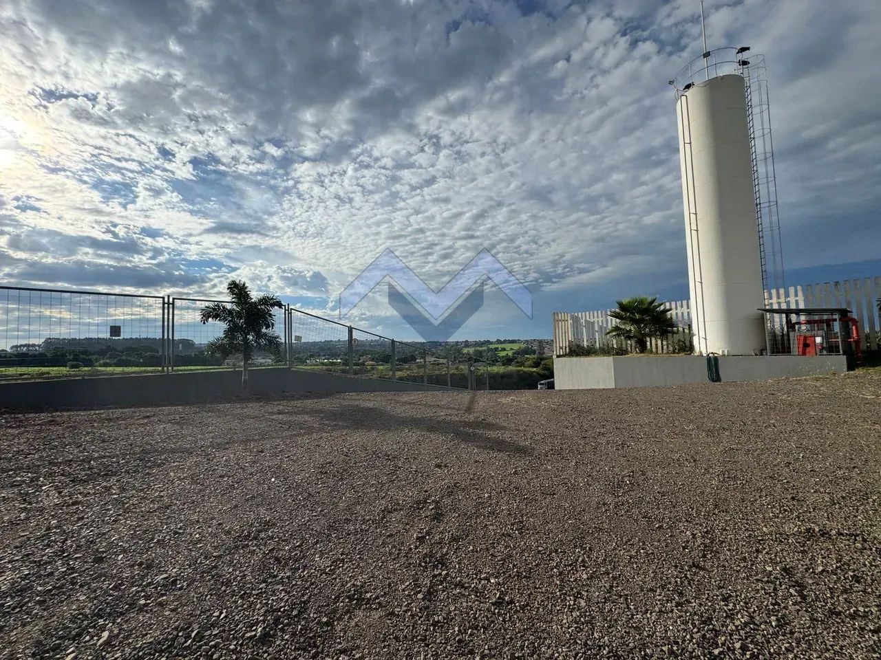ÚLTIMO DISPONÍVEL / Comercial/Logístico com 2.100m² na BR- - Foto 2
