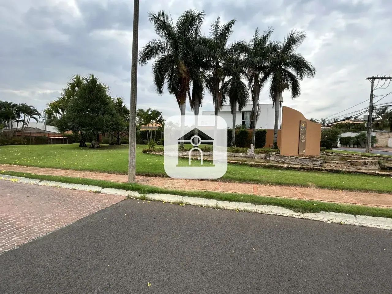 Terreno para venda em condomínio fechado no bairro Jardim Karíba - Foto 2