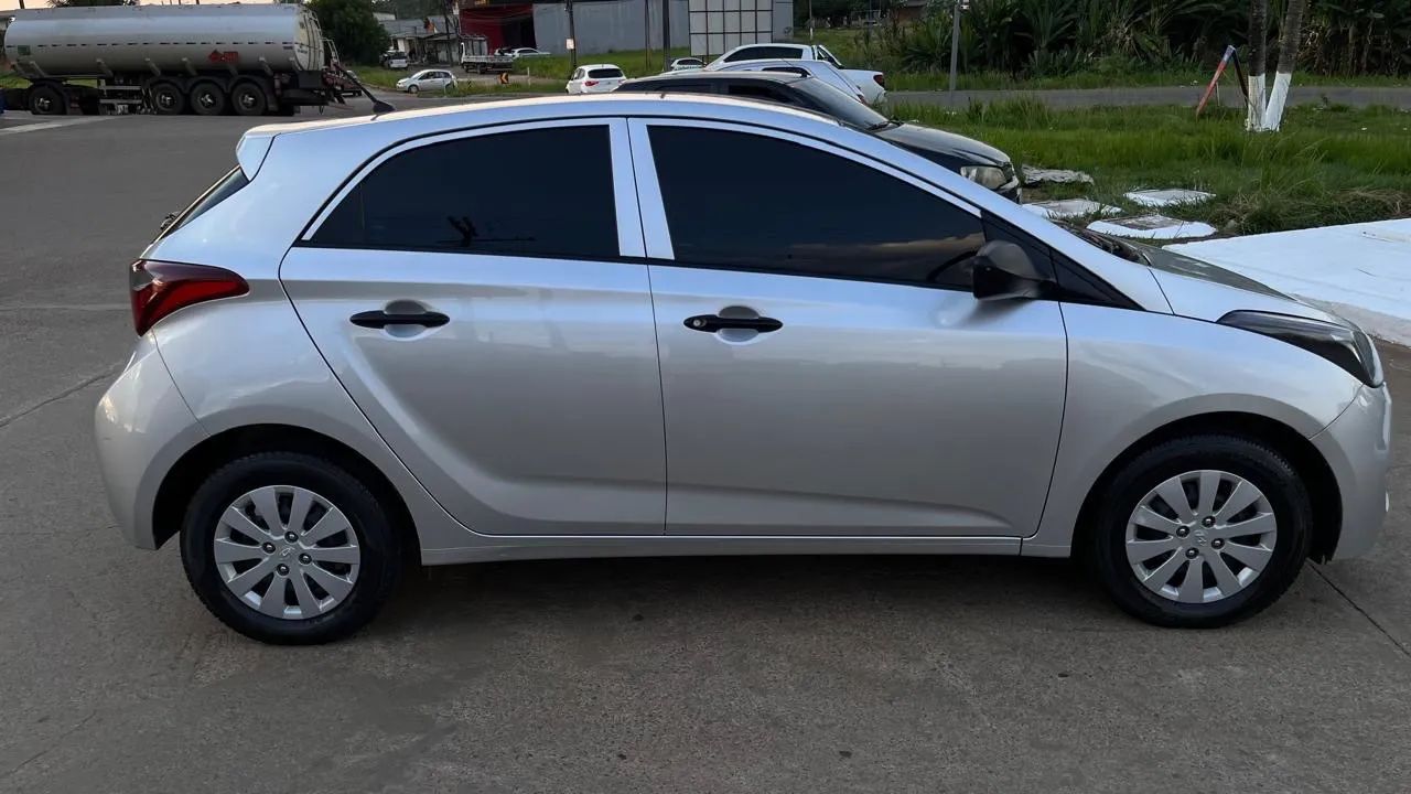 Hyundai HB20 Unique 1.0 Flex 12V Mec. 2019 - Foto 3