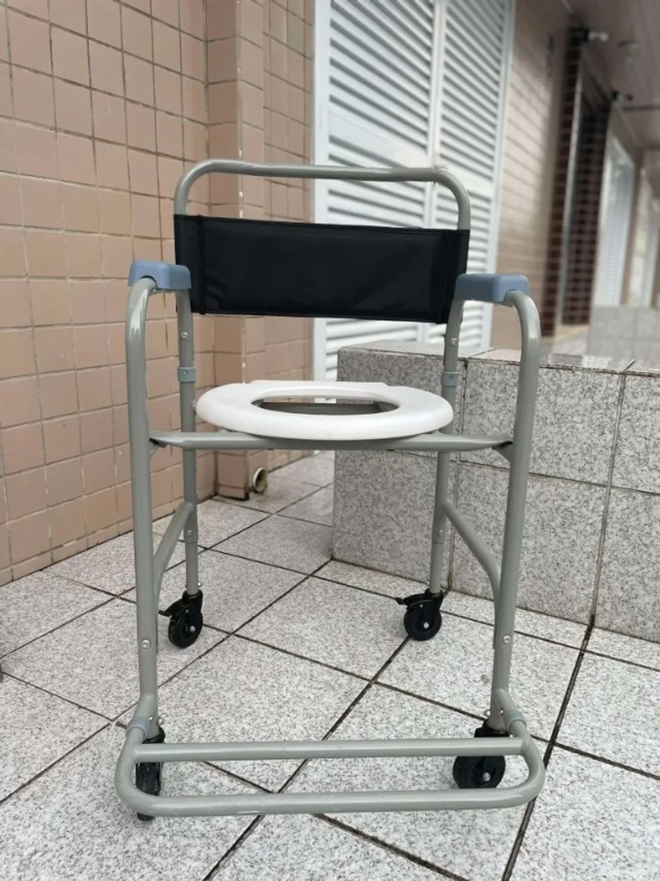 Locação Cadeira de Banho - Foto 3
