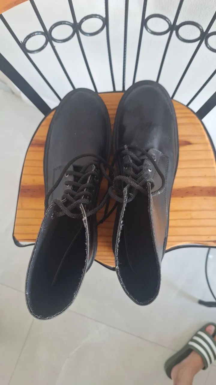 Bota preta tamanho 38