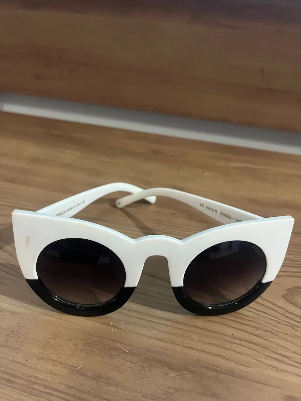 Vendo óculo da fendi original  - Foto 4