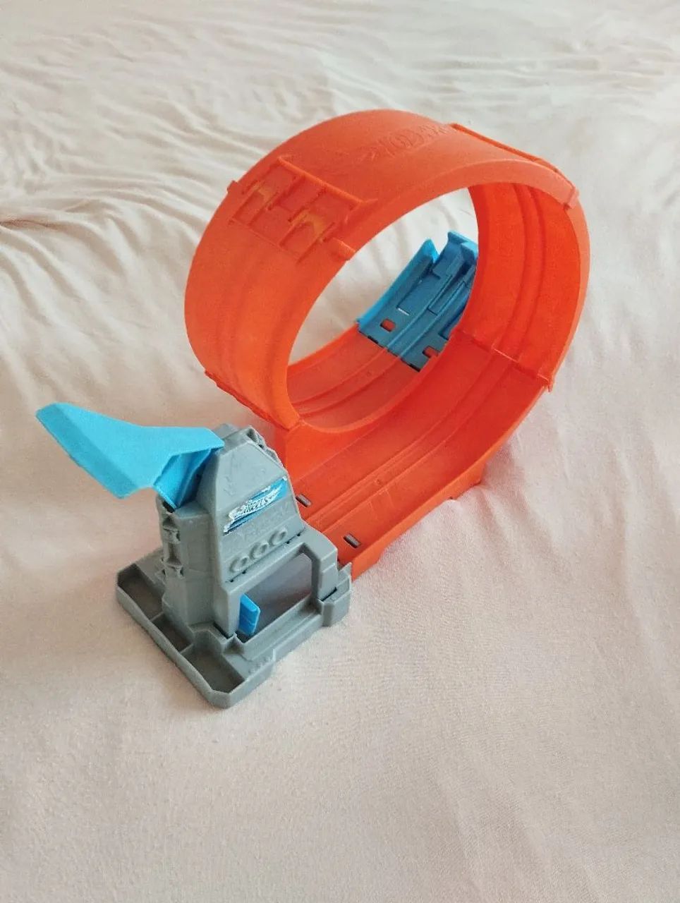 Pista Hotwheels 360 graus - Foto 4