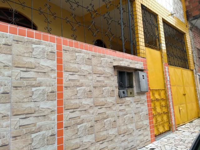Casa 2/4 itapuã km17