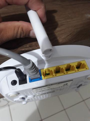 Vendo um roteador Wi-Fi 150 Mbps pra vender logo - Foto 3
