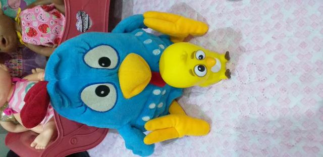 Galinha pintadinha e pertinho amarelinho multibrink