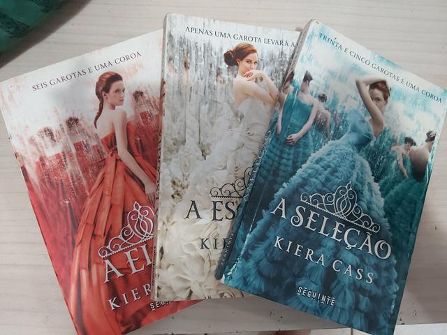 Coleção dos livros a SELEÇÃO