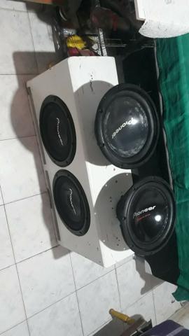 Cara preta 400rms cada com caixa e modulo