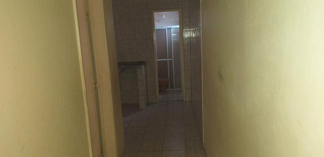 Prédio com 2 apartamentos 1 garagem - Foto 2