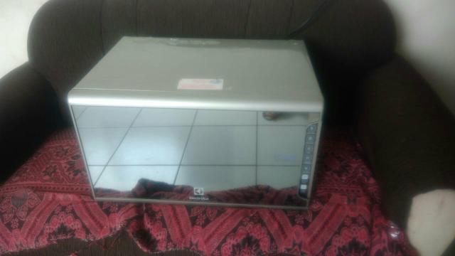 Microondas Electrolux, 31l, espelhado novo, com nota fiscal e garantia