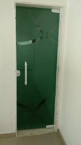 Porta Verde um basculante maxim-ar um basculante pivô do jeito que vai ficar na foto - Foto 5