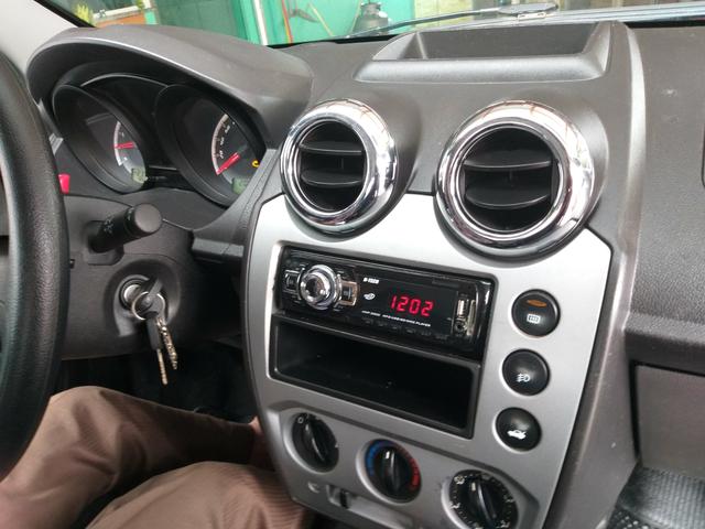 Fiesta sedan 1,6 2012 - Foto 4