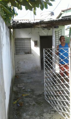 Casinha em casa forte na rua do açude de apipucos