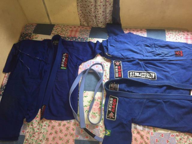 Vendo kimonos.