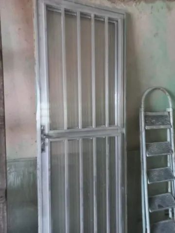 Vendo porta de aluminio completa com fechadura e chave - Foto 3
