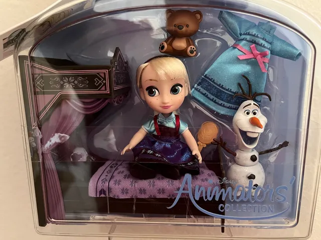 Boneca Disney Animators Collection Elsa Pelucia