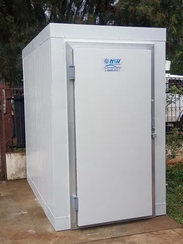 Câmara fria sob medida resfriados e congelados.