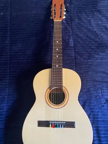 Violão conservado 
