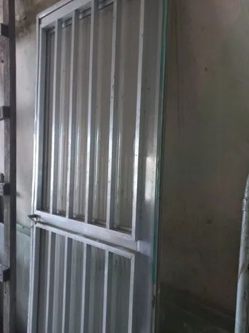 Vendo porta de aluminio completa com fechadura e chave - Foto 2